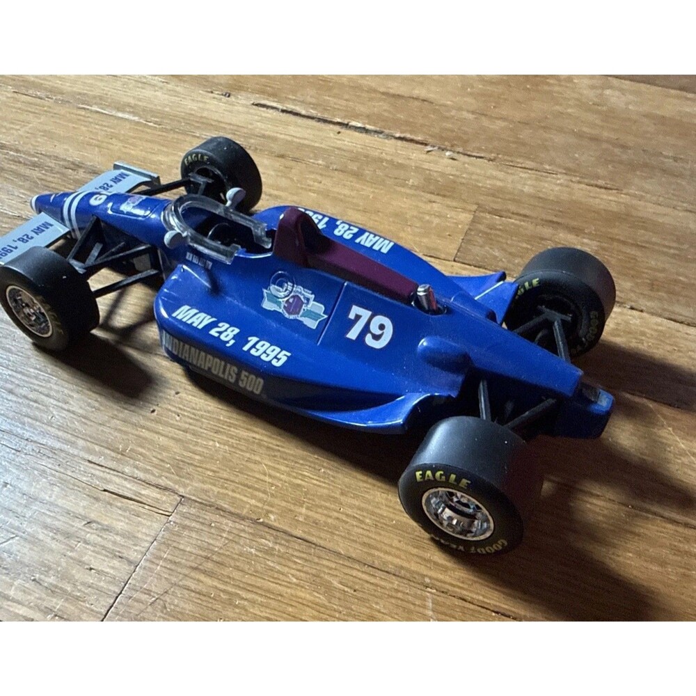 1995 Indianapolis 500 79th Running Event Car 1:24 Die-Cast Racing Champion - Picture 2 of 9